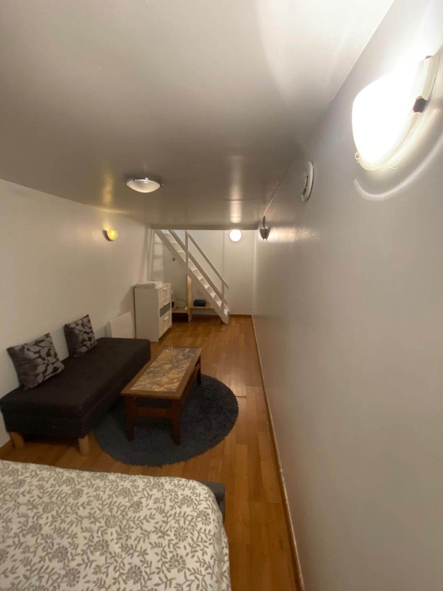 Agreable Appartement In Montmartre パリ エクステリア 写真