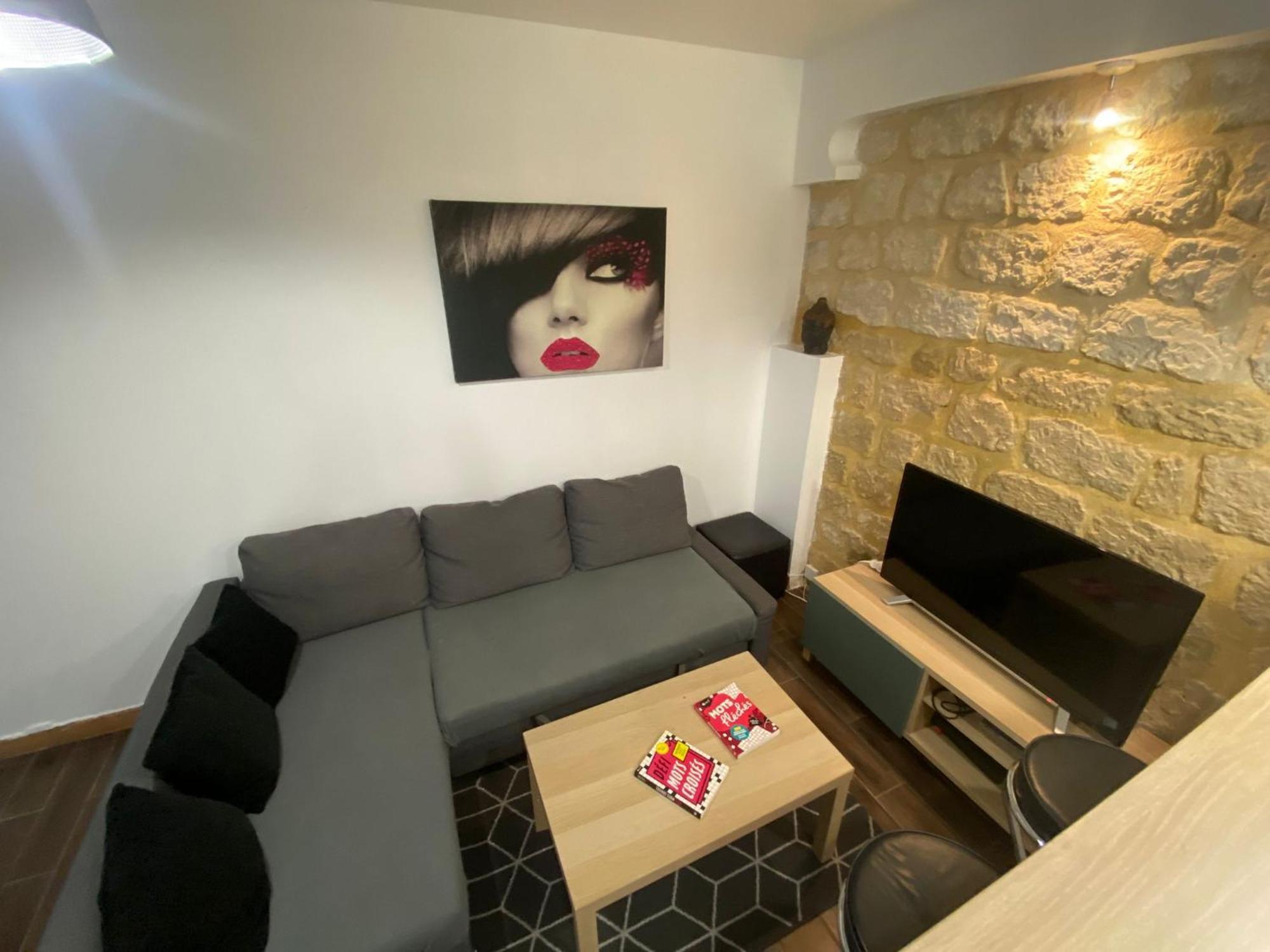 Agreable Appartement In Montmartre パリ エクステリア 写真