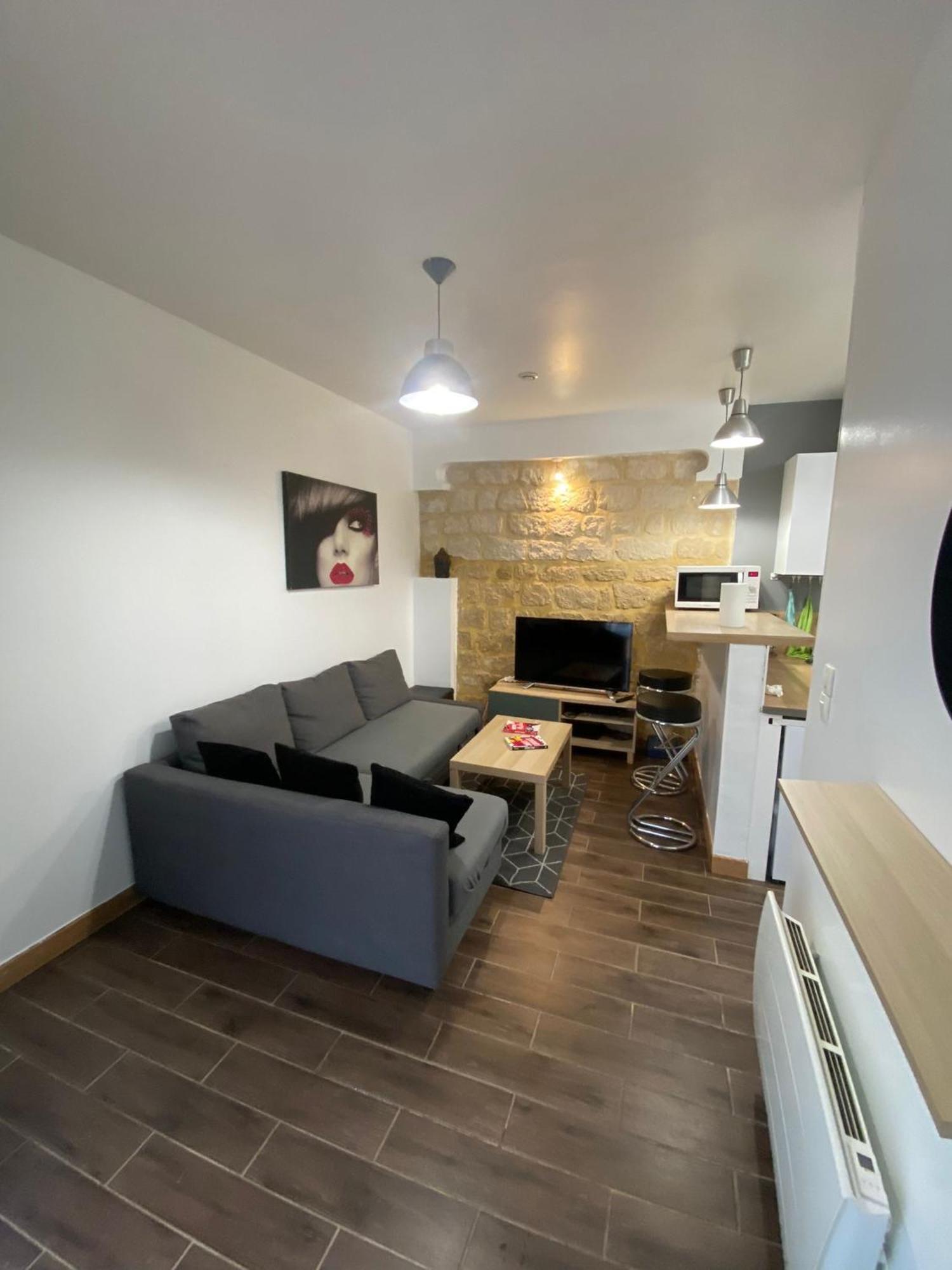 Agreable Appartement In Montmartre パリ エクステリア 写真