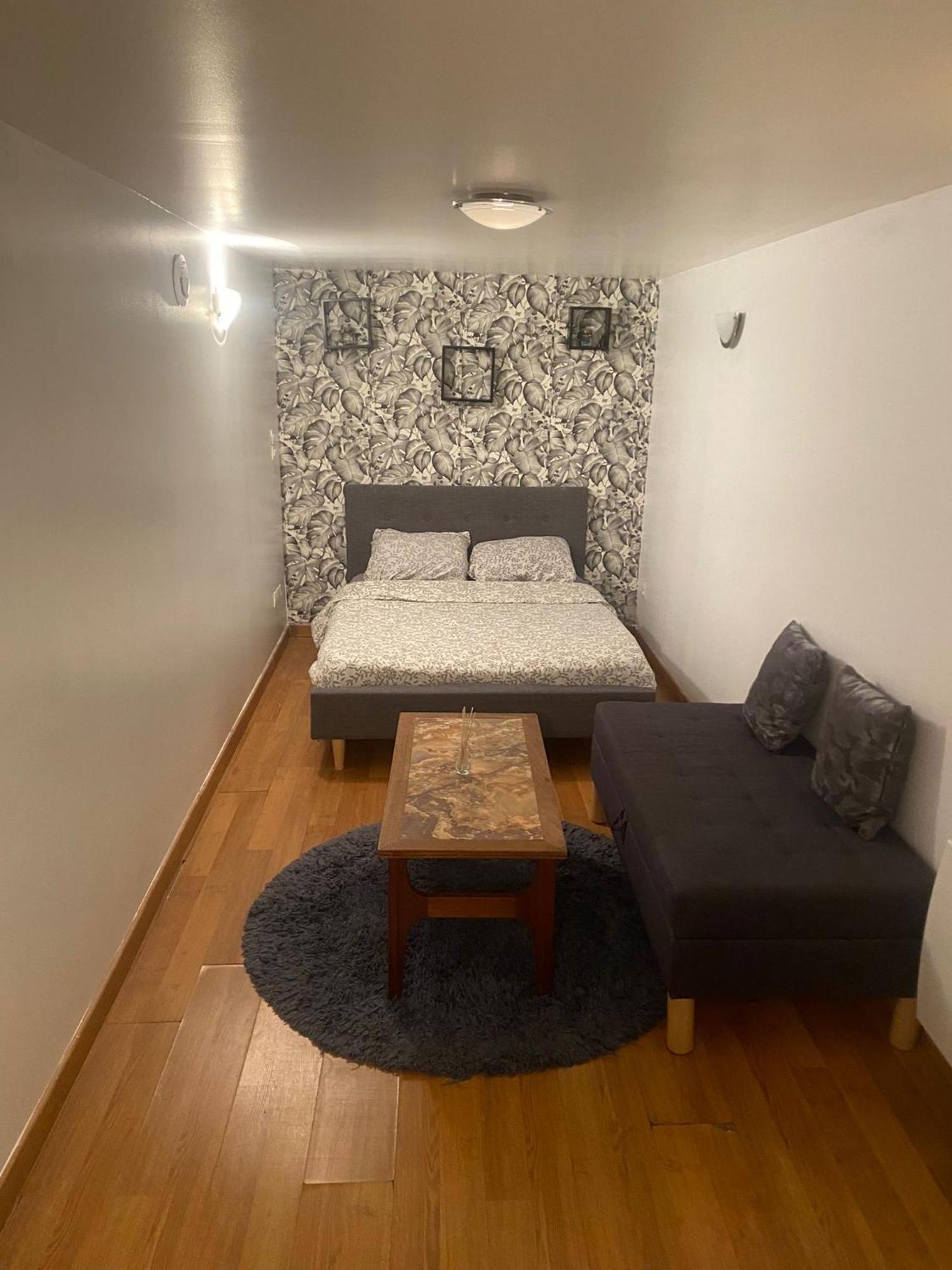 Agreable Appartement In Montmartre パリ エクステリア 写真